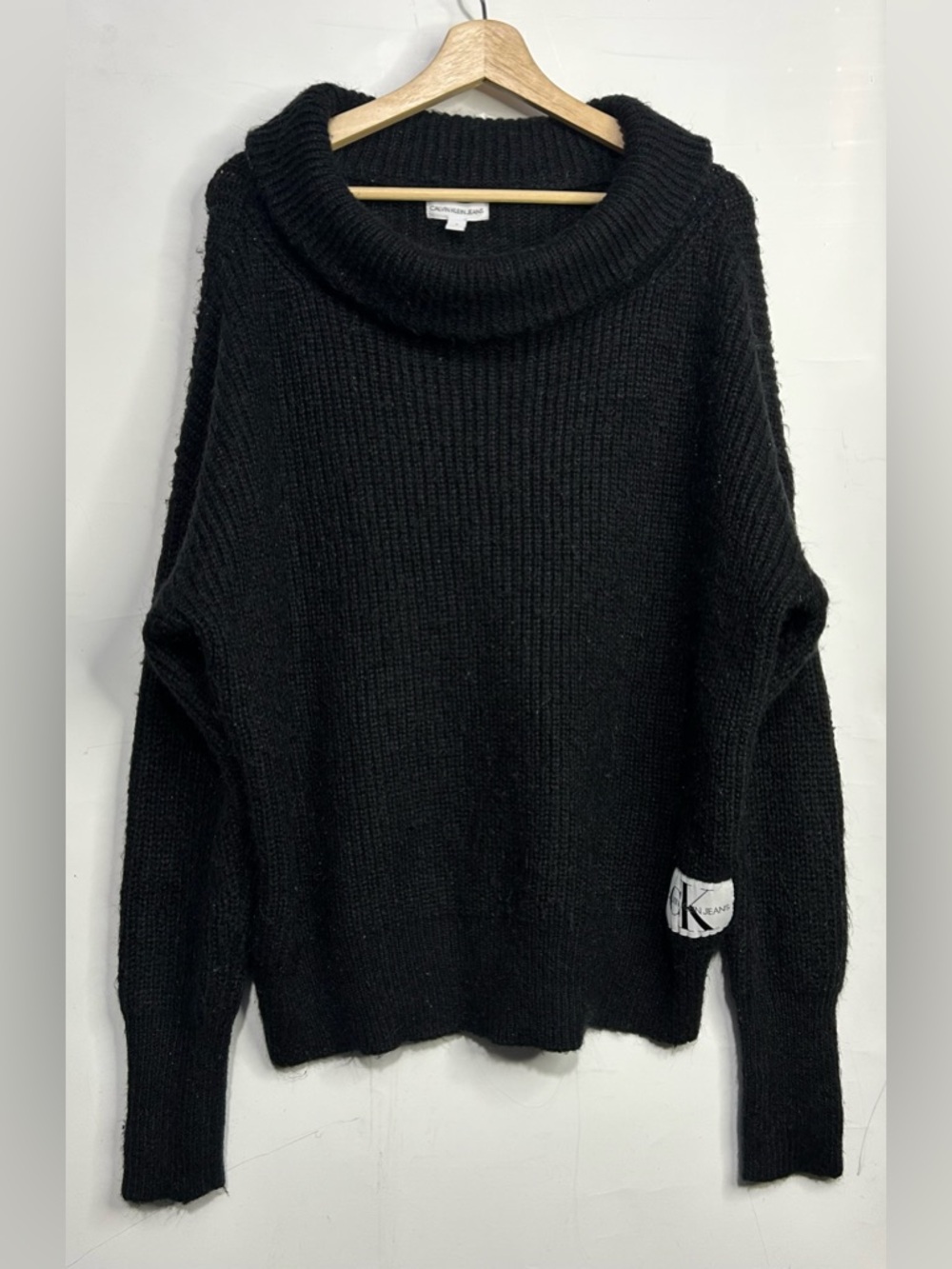 5 for $25🔥Calvin Klein Black Fuzzy‎ Cowl Neck Sweater Medium